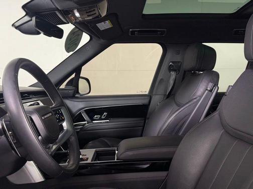 2024 Land Rover Range Rover P530 SE