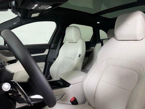 2026 Jaguar F-PACE P400 R-Dynamic S