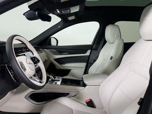 2026 Jaguar F-PACE P400 R-Dynamic S