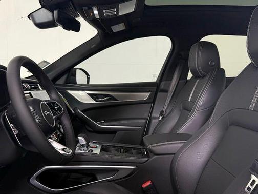 Fuji White 2026 Jaguar F-PACE P400 R-Dynamic S