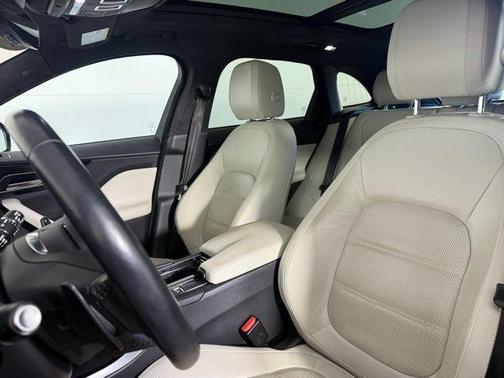 2019 Jaguar F-PACE 25t Prestige