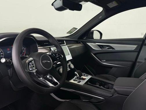 2026 Jaguar F-PACE P400 R-Dynamic S