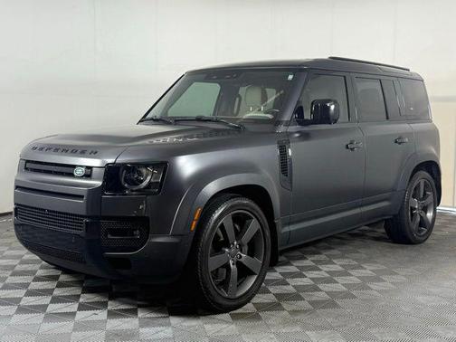 2023 Land Rover Defender 110 SE