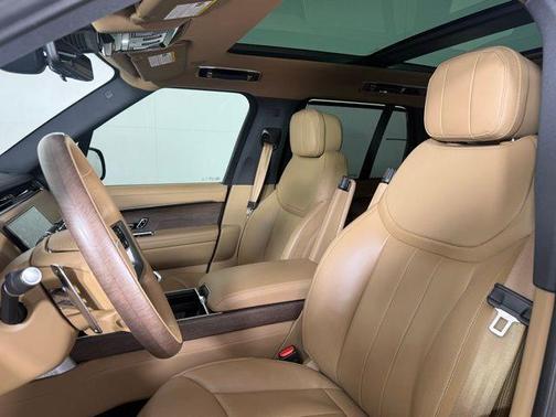 2025 Land Rover Range Rover P400 SE