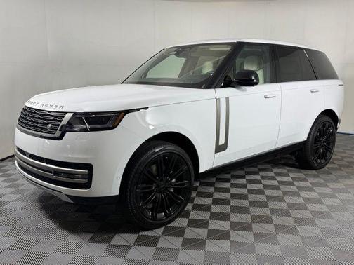 Fuji White 2024 Land Rover Range Rover P400 SE
