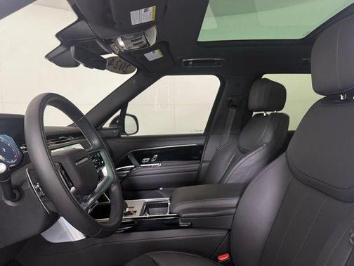 2024 Land Rover Range Rover P530 SE