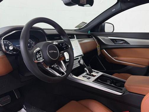 2024 Jaguar XF R-Dynamic SE