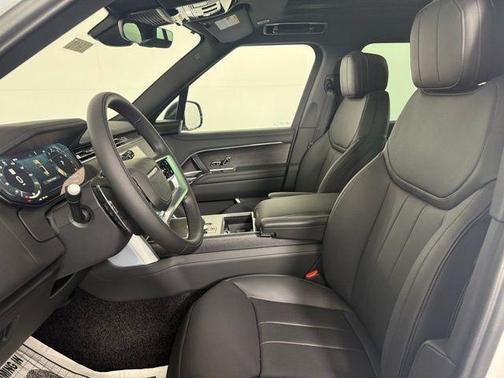 2025 Land Rover Range Rover P530 SE