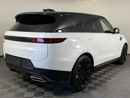 2025 Land Rover Range Rover Sport P360 SE