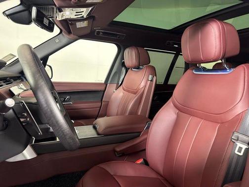 2025 Land Rover Range Rover P530 SE