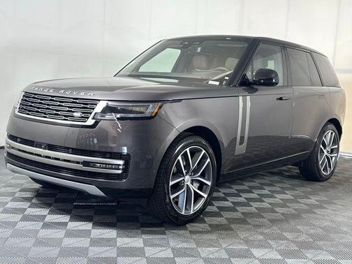 2025 Land Rover Range Rover P530 SE