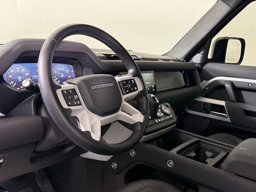 2023 Land Rover Defender 110 SE