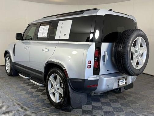 2023 Land Rover Defender 110 SE