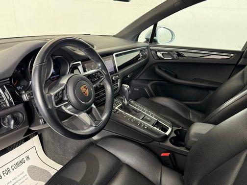 2020 Porsche Macan Base