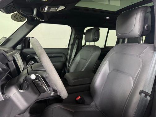2024 Land Rover Defender P525 V8