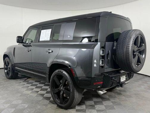 2024 Land Rover Defender P525 V8