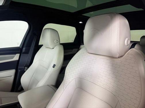 2026 Jaguar F-PACE P250 R-Dynamic S