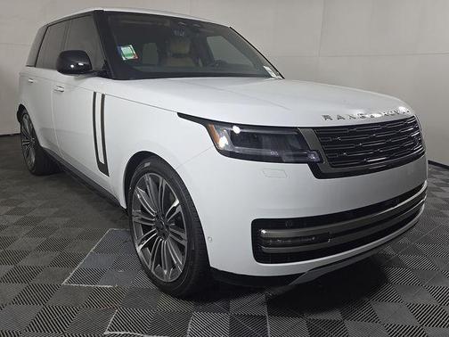 2026 Land Rover Range Rover P400 SE