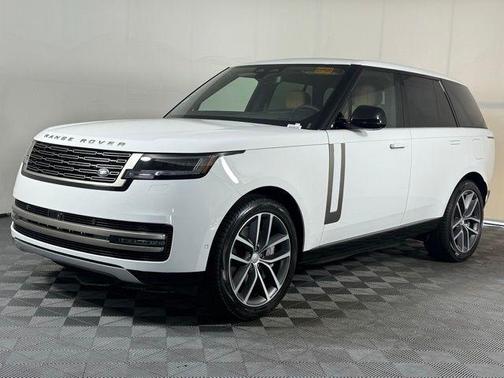 2025 Land Rover Range Rover P550e SE