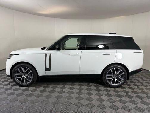 2025 Land Rover Range Rover P530 SE