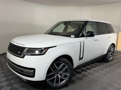 2025 Land Rover Range Rover P530 SE