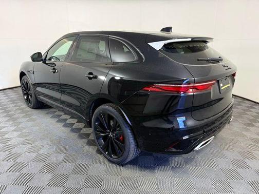 2026 Jaguar F-PACE P400 R-Dynamic S