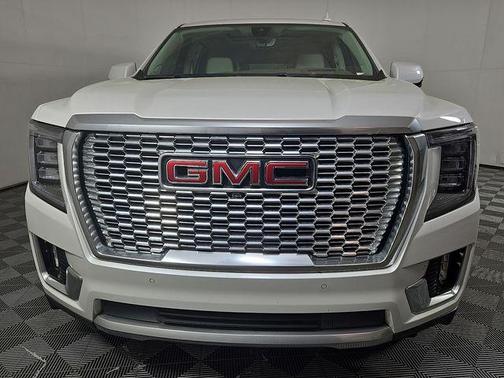 White Frost Tri-Coat 2021 GMC Yukon Denali