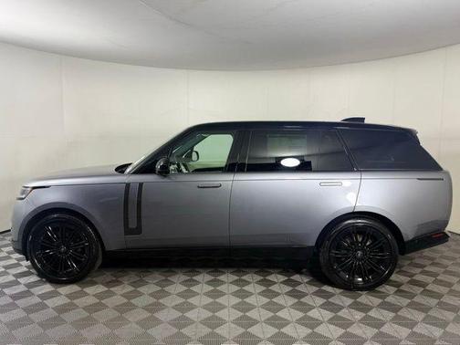 2025 Land Rover Range Rover P530 SE 7 Seat