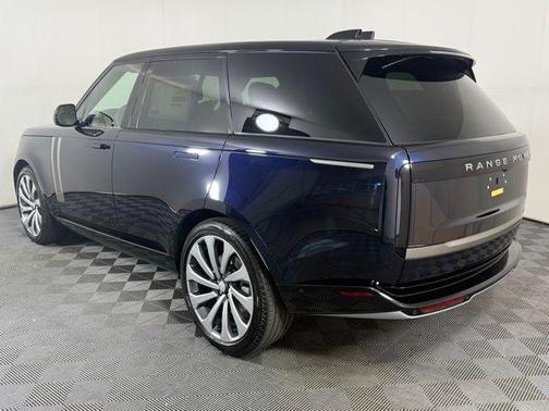 2025 Land Rover Range Rover P530 SE