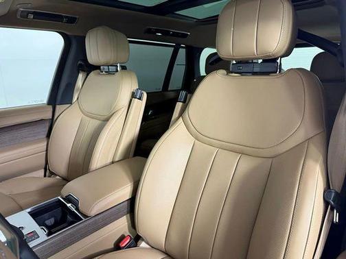 British Racing Green 2026 Land Rover Range Rover P400 SE 7 Seat