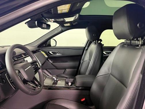 2026 Land Rover Range Rover Velar P250 Dynamic SE