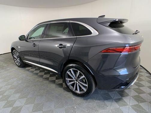 2025 Jaguar F-PACE P400 R-Dynamic S