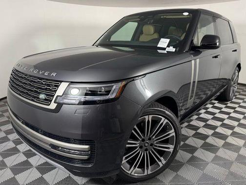 2025 Land Rover Range Rover P400 SE 7 Seat