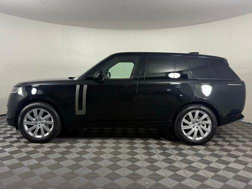 2025 Land Rover Range Rover P400 SE