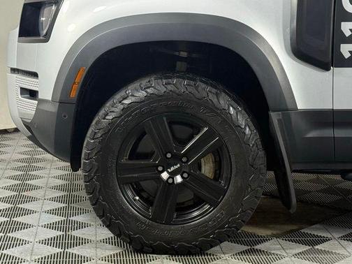 2020 Land Rover Defender 110 First Edition