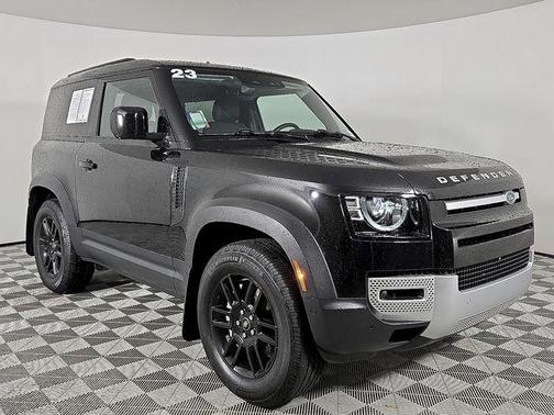 2023 Land Rover Defender SE