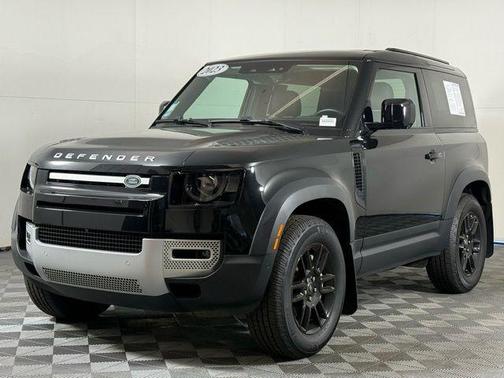 2023 Land Rover Defender SE