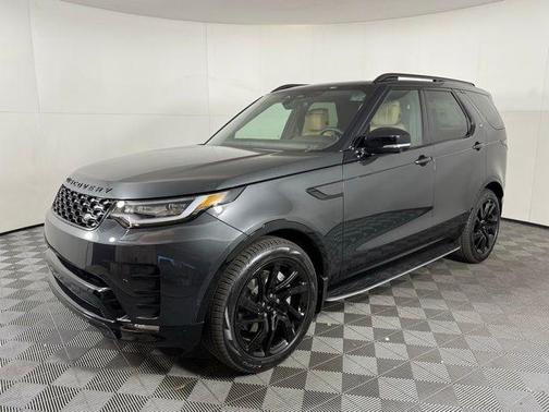 2025 Land Rover Discovery P300 Dynamic SE