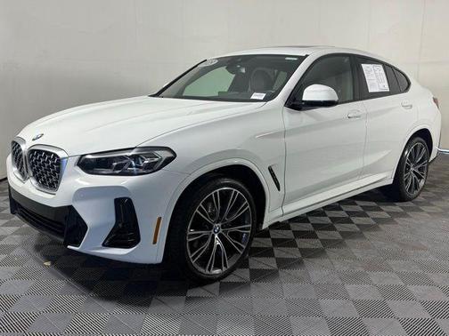 2023 BMW X4 xDrive30i