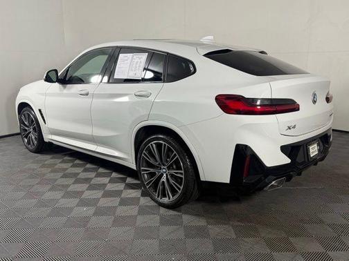 2023 BMW X4 xDrive30i