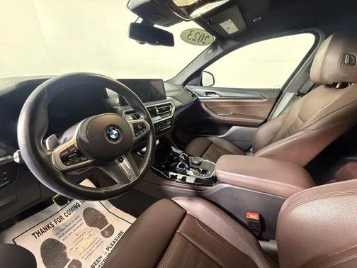 2023 BMW X4 xDrive30i