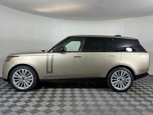 2026 Land Rover Range Rover P530 SE