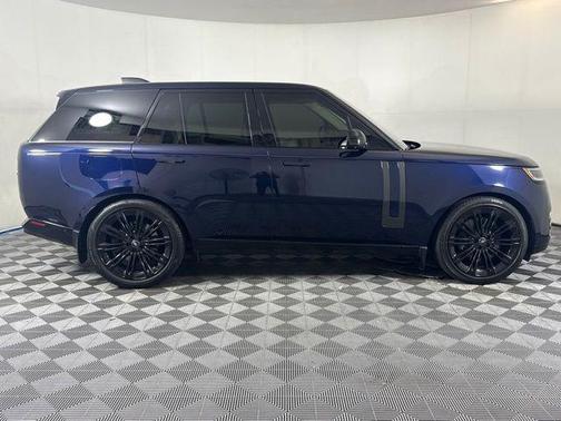 2023 Land Rover Range Rover P530 SE
