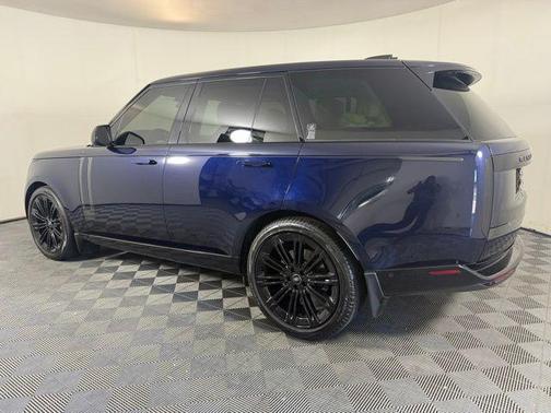 2023 Land Rover Range Rover P530 SE