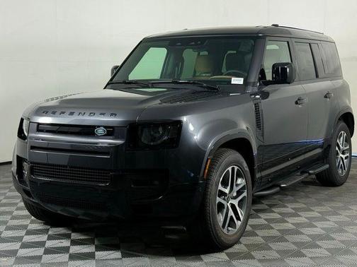 2025 Land Rover Defender P400 X-Dynamic SE