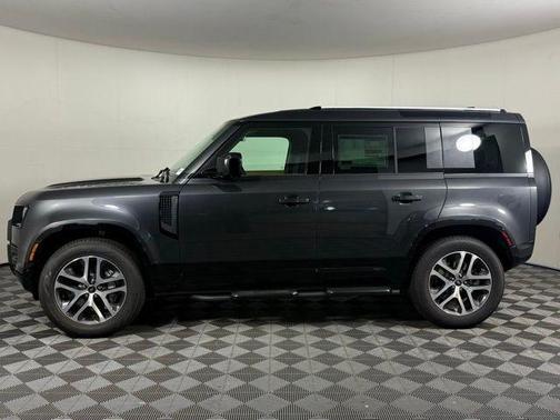 2025 Land Rover Defender P400 X-Dynamic SE