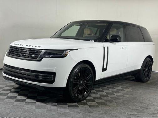 2025 Land Rover Range Rover P400 SE 7 Seat