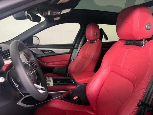 2025 Jaguar F-PACE P250 R-Dynamic S
