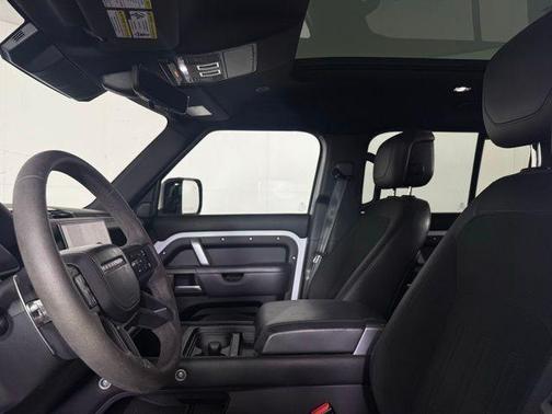 2022 Land Rover Defender 110 V8