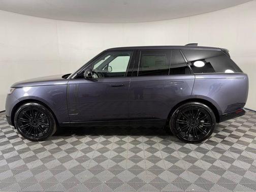 2025 Land Rover Range Rover P400 SE